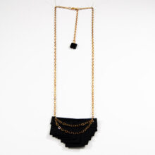 Collier rock noir plissé Couture tissu cuir