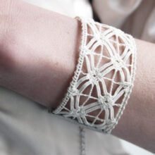 Bijou de mariage bracelet manchette dentelle Zina