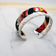 Bracelet manchette Colette soie fleurie et or L'Orangerie Bijoux créateur