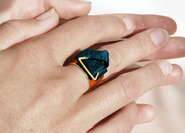 Bague Diane bleu paon made in France doré 24k L'Orangerie Bijoux