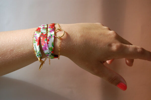 Bracelet soie Romane soie fleurs modulable L’Orangerie Bijoux Bracelet soie Romane soie fleurs modulable L’Orangerie Bijoux