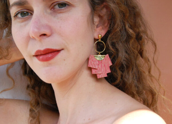 Boucles d’oreilles Céléstine soie rouge brique irisée L’Orangerie Bijoux