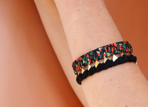 Bracelet soie rouge et noir Sagane manchette L'Orangerie Bijoux Bracelet soie rouge et noir Sagane manchette L'Orangerie Bijoux