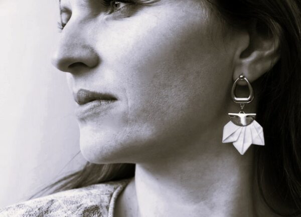 Boucles d'oreilles Iris soie L'Orangerie Bijoux Couture Boucles d'oreilles Iris soie L'Orangerie Bijoux Couture