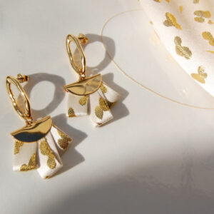 Boucles d'oreilles Nejma soie blanche doré L'Orangerie Bijoux